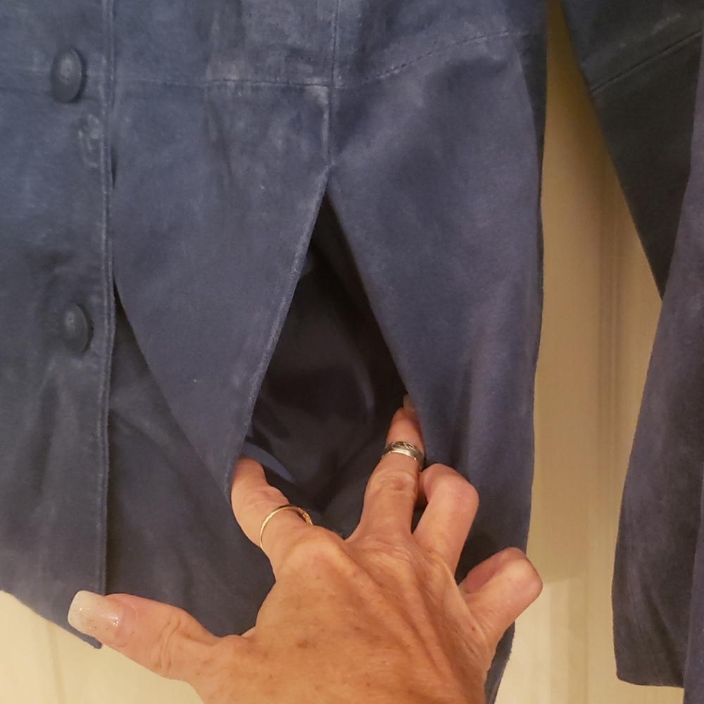 Blue suede jacket - Picture 4 of 11